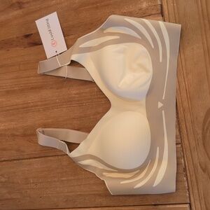 NWT Lush Fitting Beige Seamless Bra, 3XL